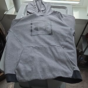 Under Armour Gray Sweatshirt Hoodie Casual